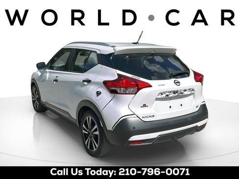Used 2020 Nissan Kicks SR FWD image 5