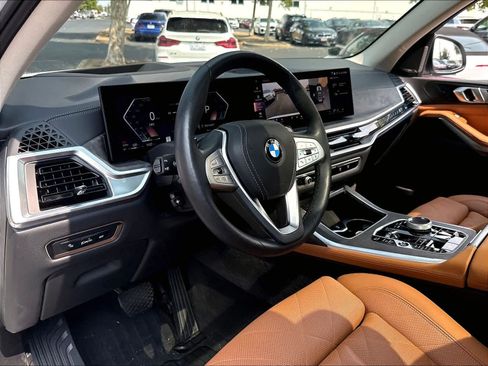 Used 2025 BMW X7 xDrive40i w/ Premium Package AWD/4WD image 18