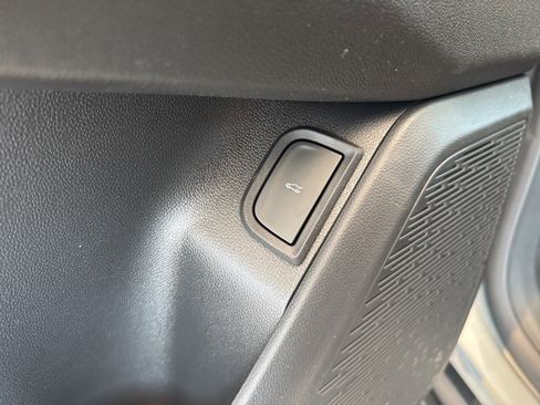 New 2026 Chevrolet Equinox ACTIV image 18