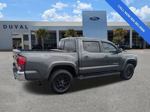 Used 2019 Toyota Tacoma SR5 RWD image 4