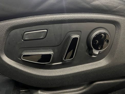 Used 2015 Hyundai Genesis 3.8 w/ Option Group 03 image 14