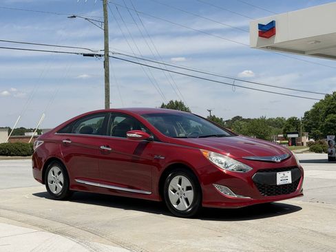 Used 2012 Hyundai Sonata Hybrid w/ Leather Pkg FWD image 3
