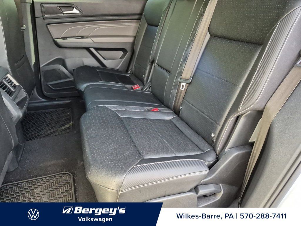 Used 2023 Volkswagen Atlas Cross Sport SE w/ Black Wheel Package AWD/4WD image 24
