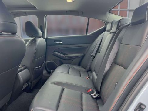 Used 2024 Nissan Altima 2.5 SR w/ SR Premium Package FWD image 12