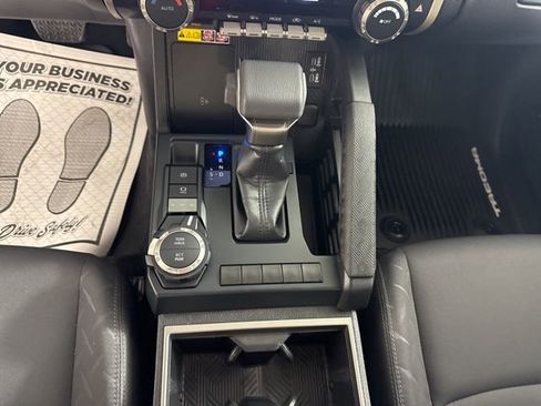 Used 2025 Toyota Tacoma SR5 image 33