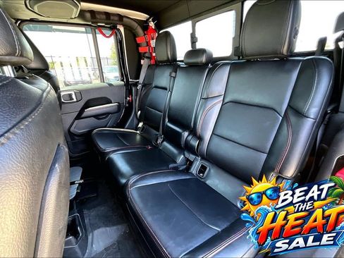 Used 2022 Jeep Gladiator Rubicon w/ LED Lighting Group AWD/4WD image 29