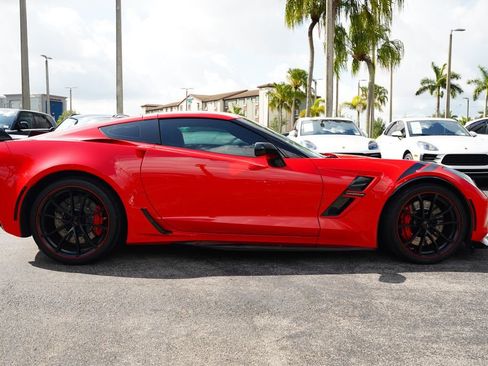 Used 2019 Chevrolet Corvette Grand Sport w/ Carbon Flash Badge Package RWD image 11