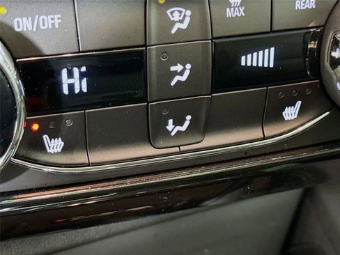 Used 2024 Chevrolet TrailBlazer RS w/ Convenience Package image 19