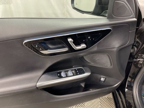 Used 2025 Mercedes-Benz C 300 4MATIC Sedan image 21