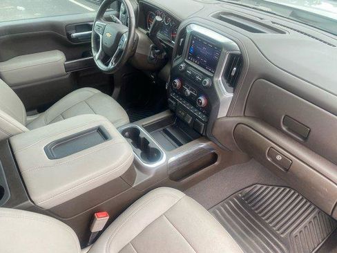 Used 2022 Chevrolet Silverado 2500 LTZ w/ LTZ Convenience Package image 31