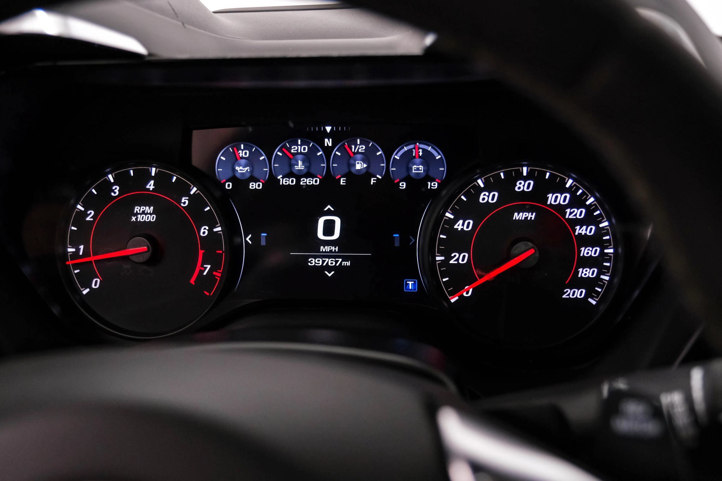 Used 2019 Chevrolet Camaro SS RWD image 17