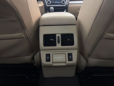 Used 2018 Subaru Outback 2.5i Limited image 36