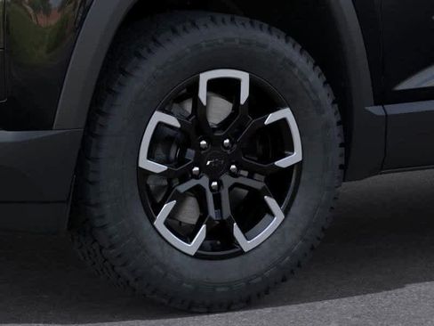 New 2026 Chevrolet Equinox ACTIV w/ Convenience Package III image 24