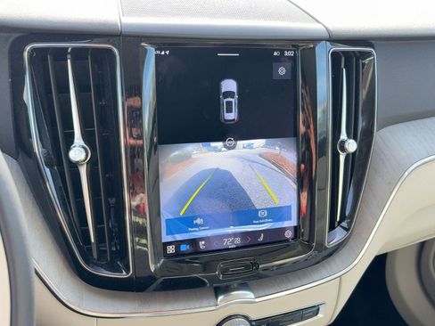 Certified 2023 Volvo XC60 B5 Plus w/ Climate Package image 23