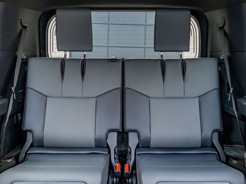 Used 2026 Lexus GX 550 w/ Accessory Package (2T) image 36