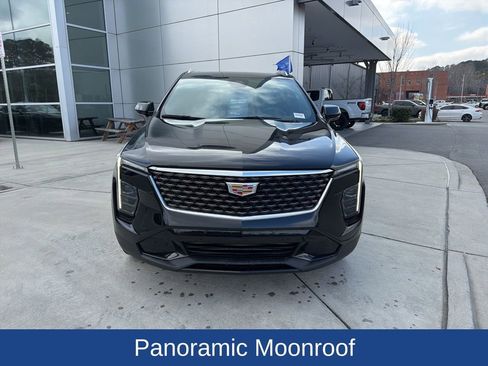 Used 2024 Cadillac XT4 Premium Luxury w/ Technology Package image 3