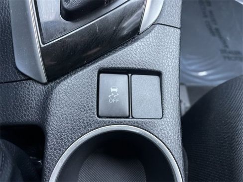 Used 2017 Toyota Corolla LE image 20