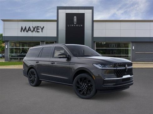 New 2026 Lincoln Navigator Reserve AWD/4WD image 30