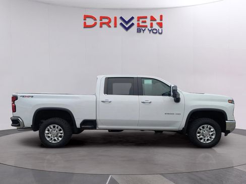 Used 2024 Chevrolet Silverado 2500 LTZ w/ LTZ Convenience Package AWD/4WD image 6
