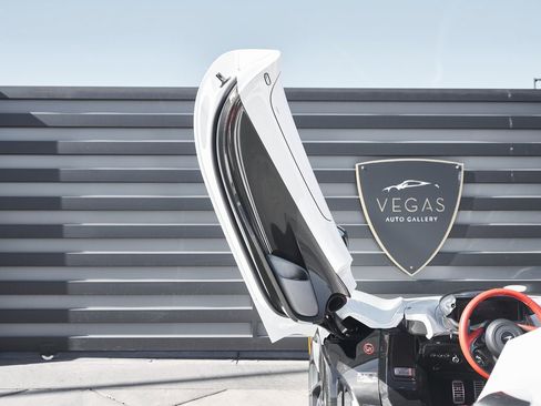 Used 2021 McLaren Elva image 38