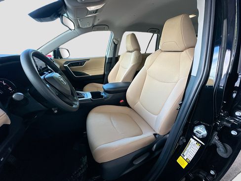 Used 2025 Toyota RAV4 LE image 19