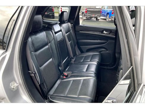 Used 2020 Jeep Grand Cherokee Overland image 29