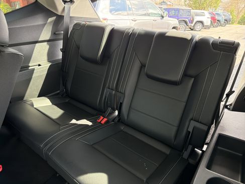 Used 2022 Volkswagen Atlas SE image 24