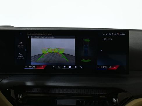 Used 2026 BMW 330i xDrive Sedan w/ Premium Package image 23