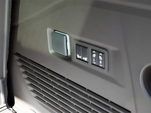 New 2026 GMC Yukon Elevation image 29