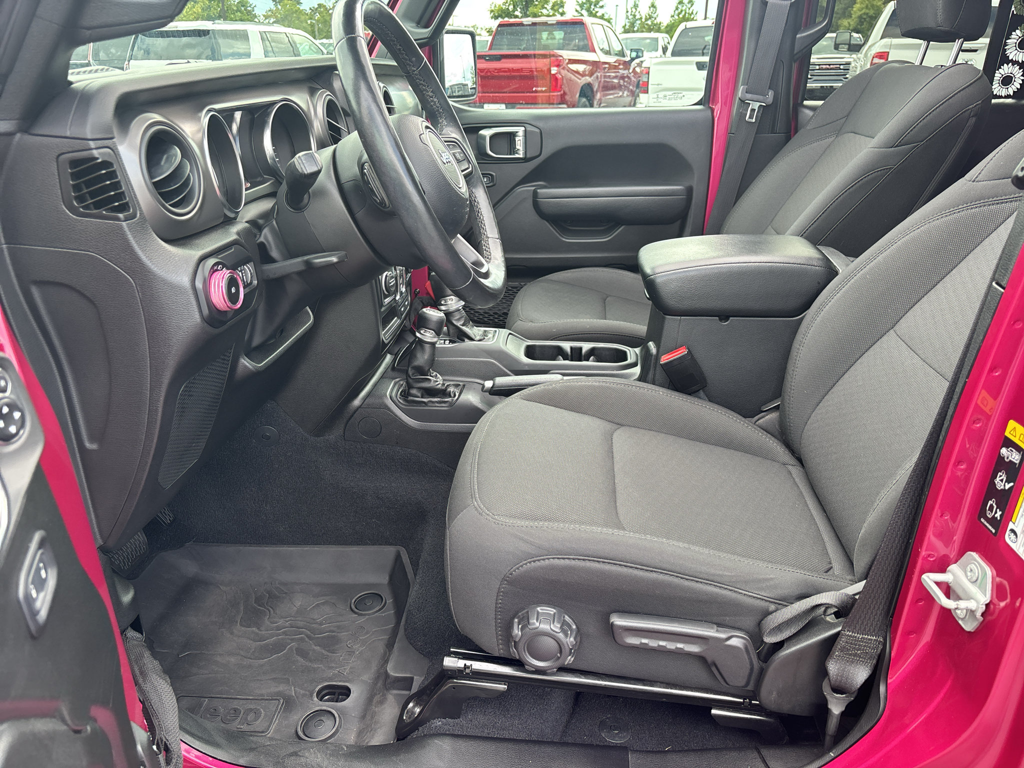 Used 2022 Jeep Wrangler Unlimited Sport AWD/4WD image 12