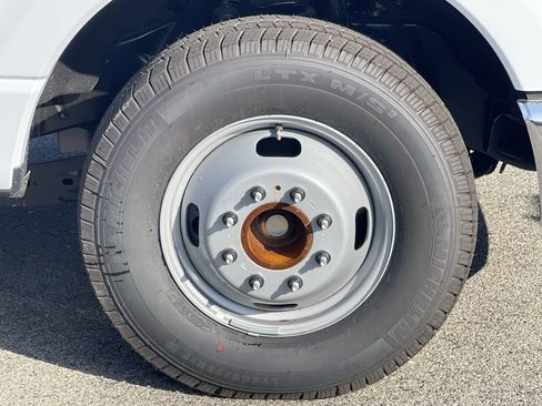 New 2024 Ford F350 XL w/ XL Chrome Package image 10