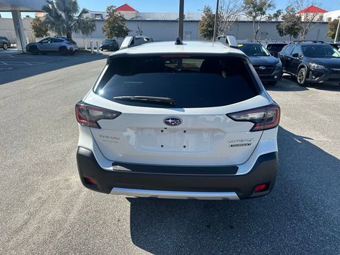 Used 2025 Subaru Outback Touring XT image 6