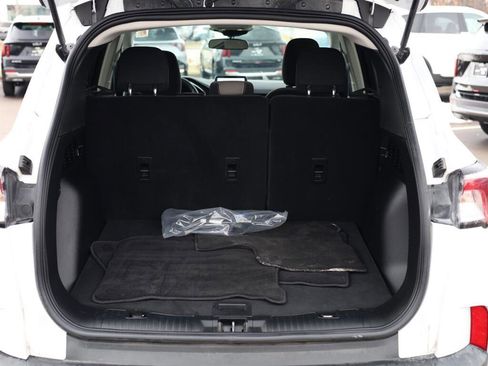 Used 2021 Ford Escape SE FWD image 18