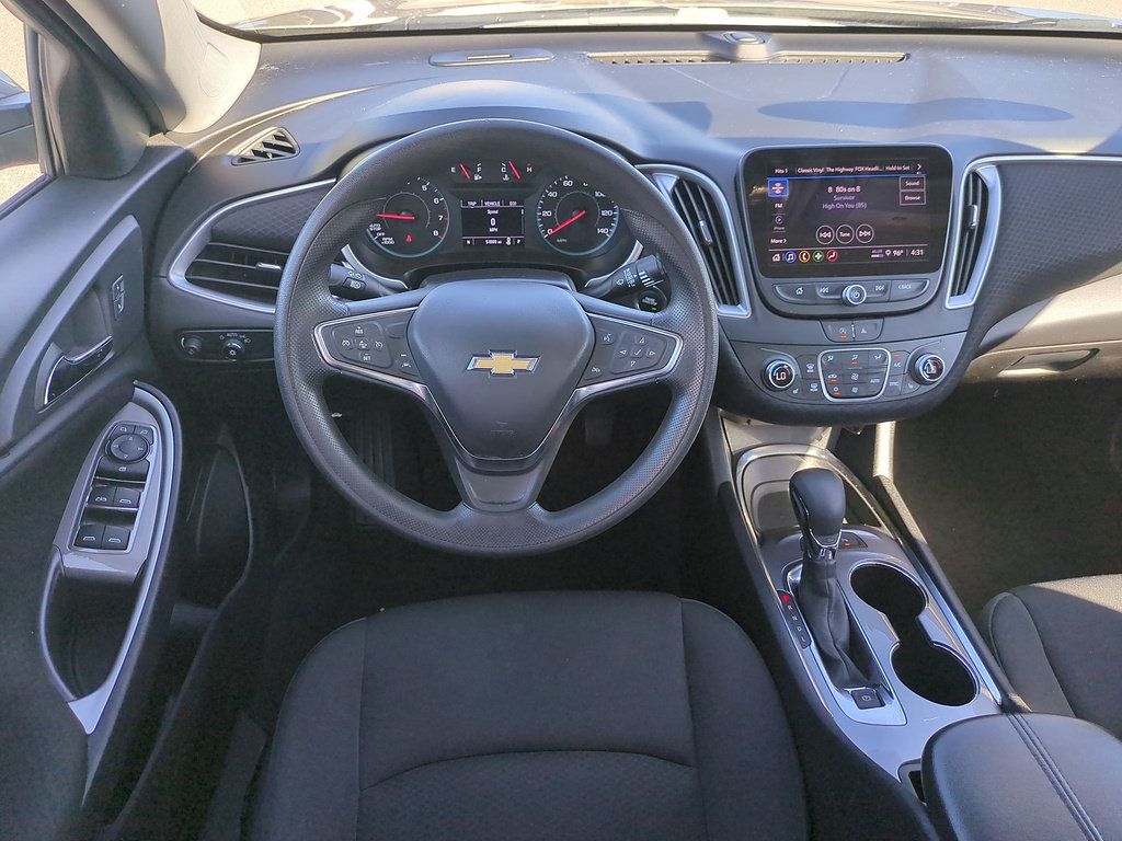 Used 2025 Chevrolet Malibu LT FWD image 29