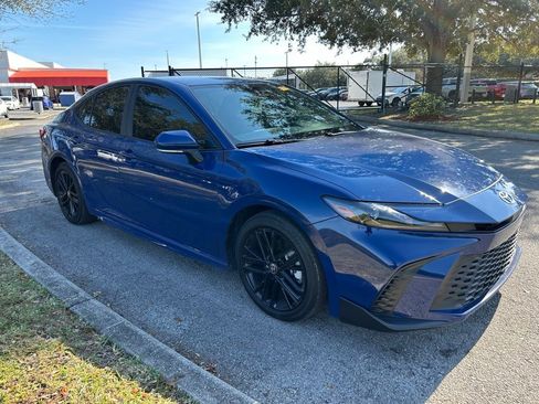 Certified 2025 Toyota Camry SE image 7