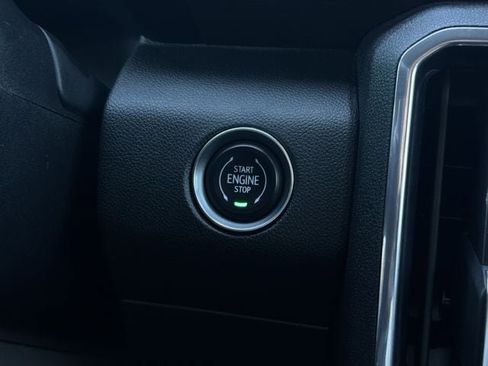 Used 2024 GMC Acadia Denali w/ Super Cruise Package image 22