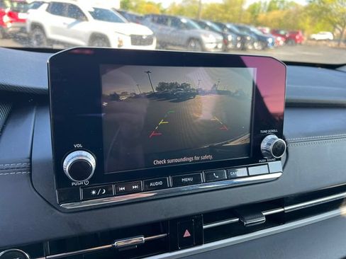 Used 2024 Mitsubishi Outlander ES AWD/4WD image 22