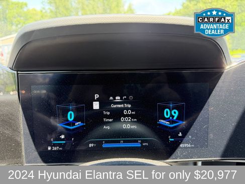 Used 2024 Hyundai Elantra SEL FWD image 16
