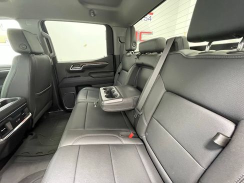Used 2023 GMC Sierra 1500 SLT w/ SLT Premium Package AWD/4WD image 13