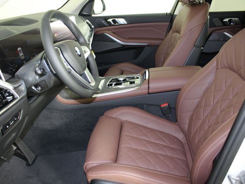 New 2026 BMW X7 xDrive40i image 5