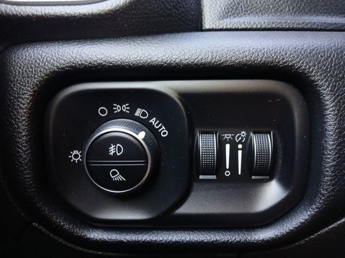 Used 2019 RAM 1500 Big Horn image 22