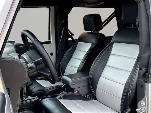 Used 2008 Jeep Wrangler X AWD/4WD image 17
