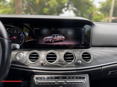 Used 2019 Mercedes-Benz E 300 image 30