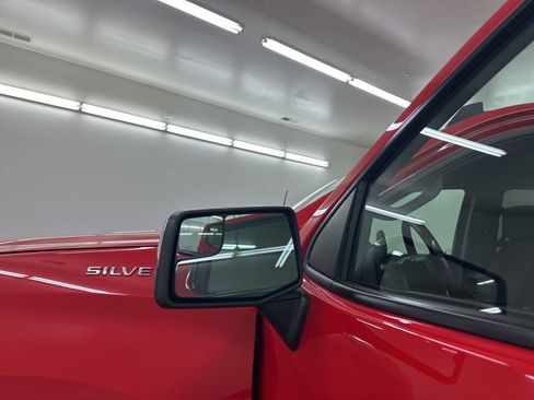 Certified 2022 Chevrolet Silverado 1500 LT image 17