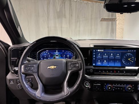Used 2024 Chevrolet Silverado 1500 High Country w/ High Country Premium Package AWD/4WD image 25