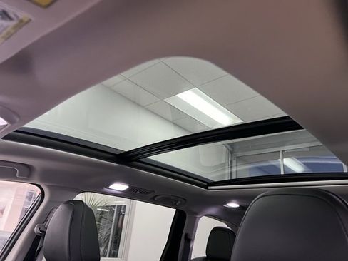 Used 2025 Subaru Ascent Bronze Edition image 10