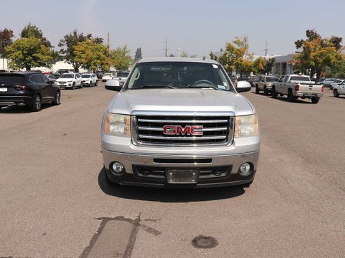 Used 2013 GMC Sierra 1500 SLT w/ SLT Convenience Package AWD/4WD image 2