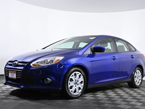 Used 2012 Ford Focus SE FWD image 1