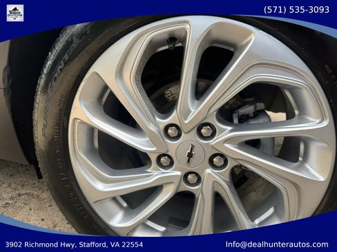 Used 2023 Chevrolet Bolt EUV LT FWD image 12