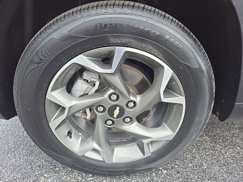 Used 2024 Chevrolet Trax LT w/ Driver Confidence Package image 33